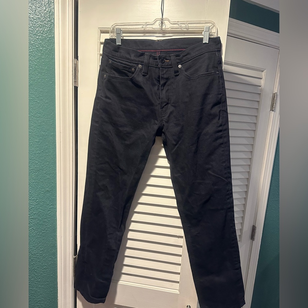 Black Levi’s 511 skateboarding jean. Size 30x30
